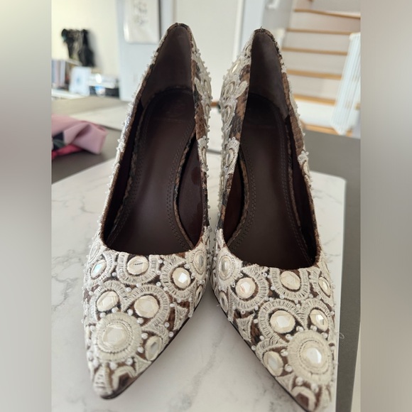 Tory Burch  - New Francesca Pointy toe Pump in color Faded Coffee Ivory - Picture 7 of 7